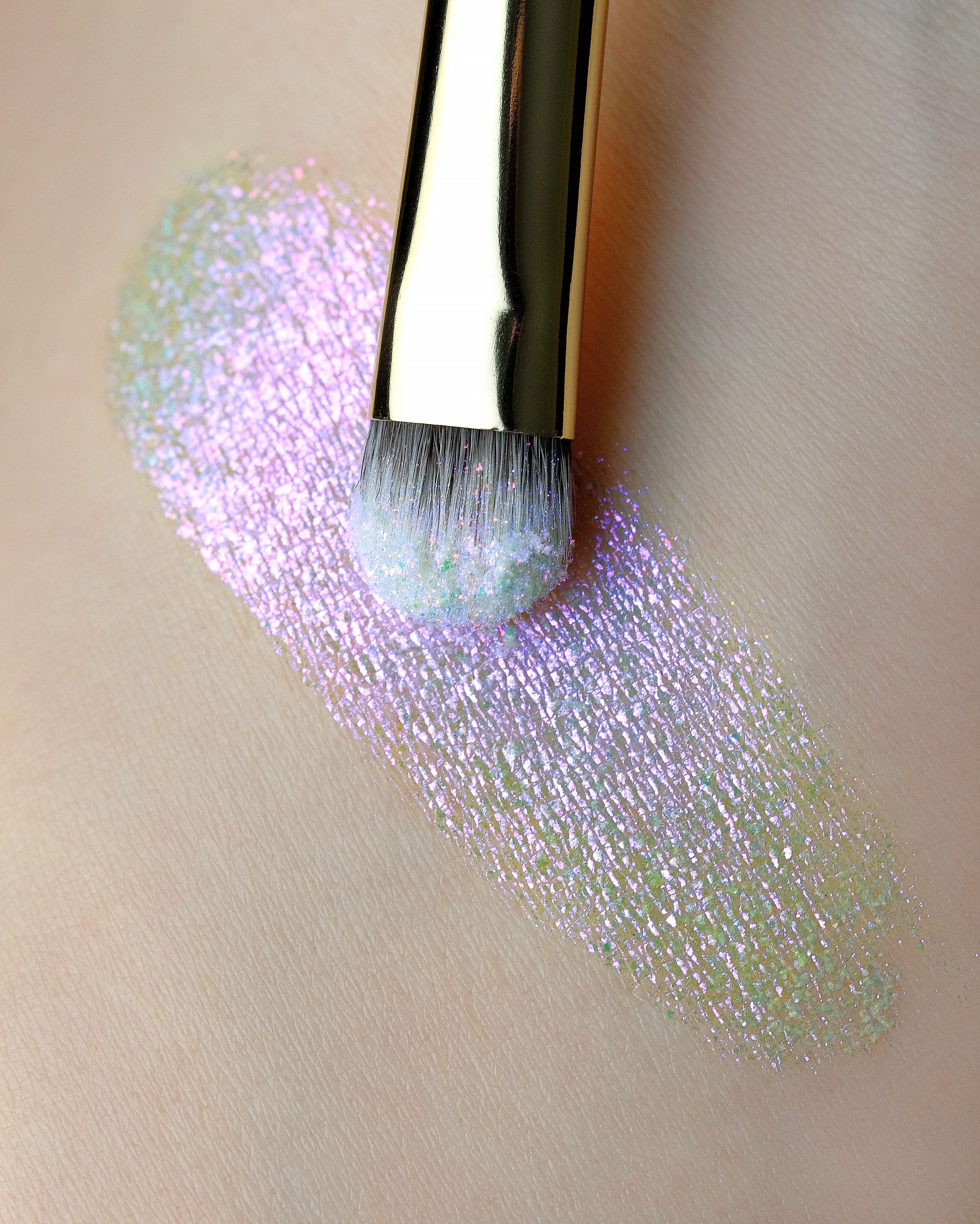 Night Kiss Opal Multichrome Loose Eyeshadow